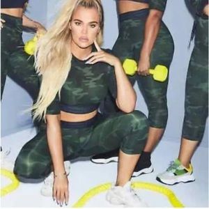 GOOD AMERICAN Icon Jersey Workout Camo Crop Top